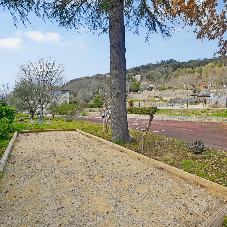 2 Bedroom Awesome Apartment In Vallon Pont Darc - Appartement 2 Chambres - 16