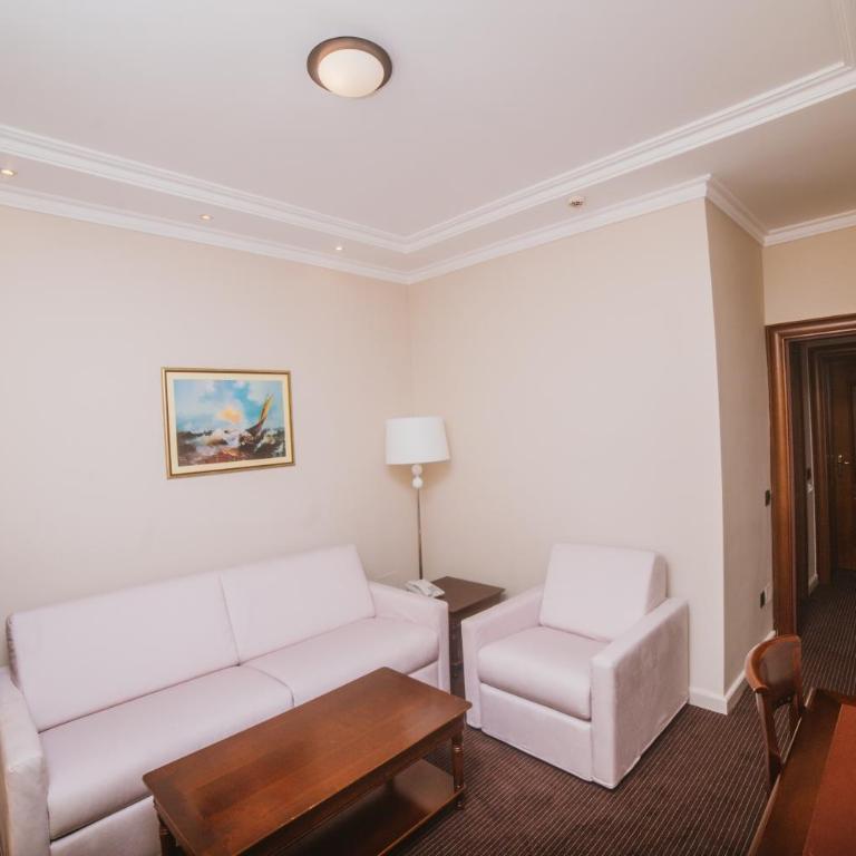 Hotel Astoria - Superior Suite - 4