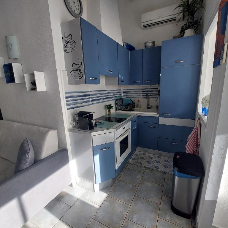 Appartement climatisé 2 pièces 4/5 pers avec piscine - FR-1-776-2 - Appartement - 3