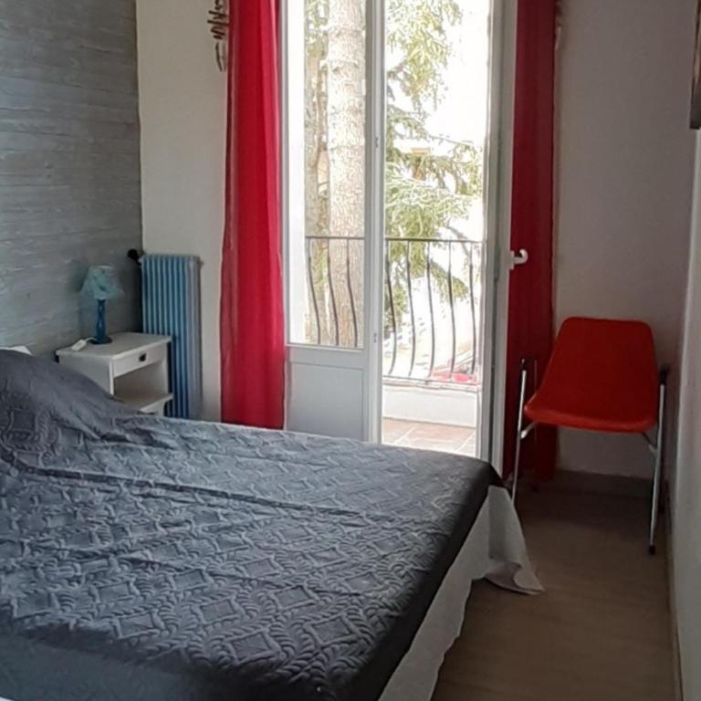 Appartement 3 pièces rénové proche plage, terrasse, animaux autorisés - FR-1-776-34 - Appartement - 4