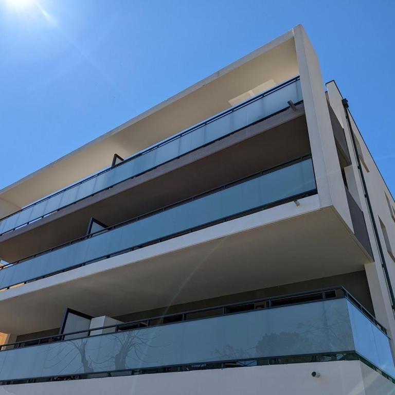 Appartement Confort 4 Pers, Climatisé, Terrasse, Parking, Proche Plage - FR-1-776-12 - Appartement - 9