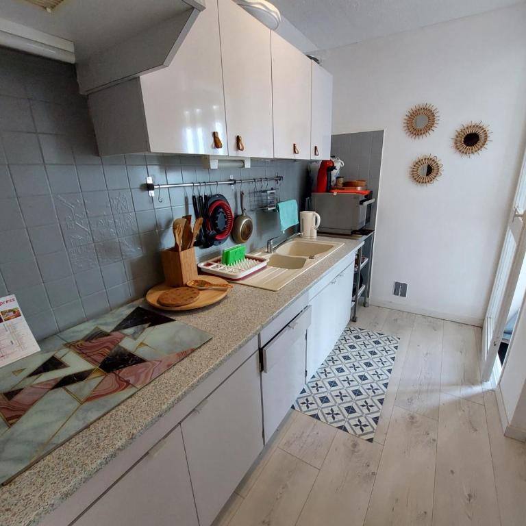 Appartement avec WIFI, climatisation et parking - 400m de la plage - FR-1-776-15 - Appartamento - 4