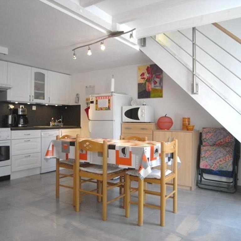 Villa climatisée 5 pers à 600m plage - Terrasse, BBQ, WIFI, animaux ok - FR-1-776-52 - Maison de Vacances - 2