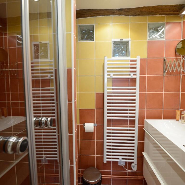 Les Patios du Marais 2 - Studio avec Lit Simple en Mezzanine (3 Adultes) - E5DD Yellow Cake - 3