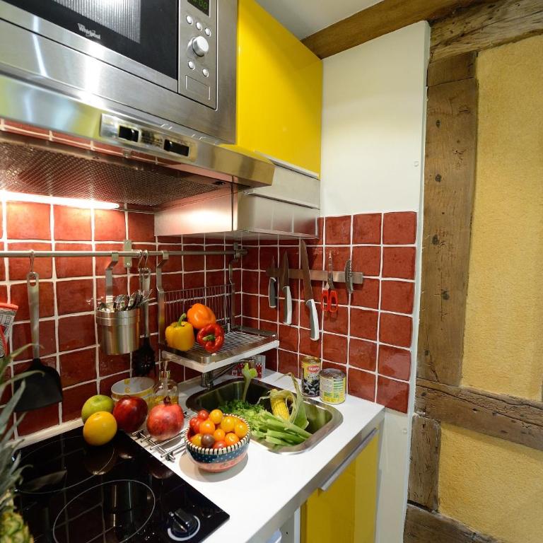 Les Patios du Marais 2 - Studio avec Lit Simple en Mezzanine (3 Adultes) - E5DD Yellow Cake - 5