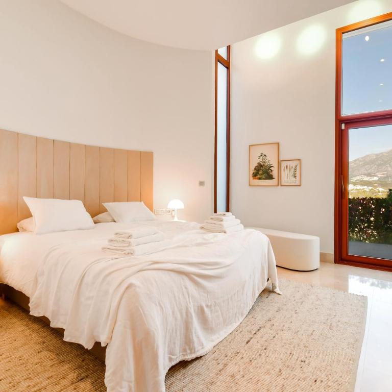 Extraordinary 7 BDRM Villa w Pool, Gym, Cinema - Apartamento - 28