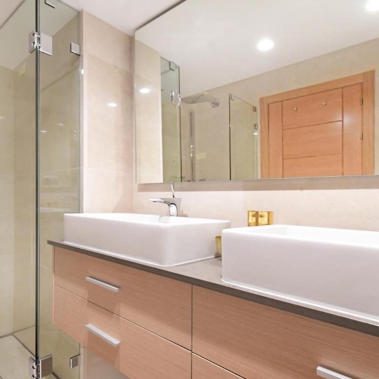 Extraordinary 7 BDRM Villa w Pool, Gym, Cinema - Apartamento - 26
