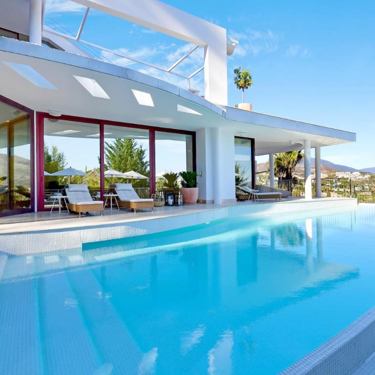 Extraordinary 7 BDRM Villa w Pool, Gym, Cinema - Apartamento - 3