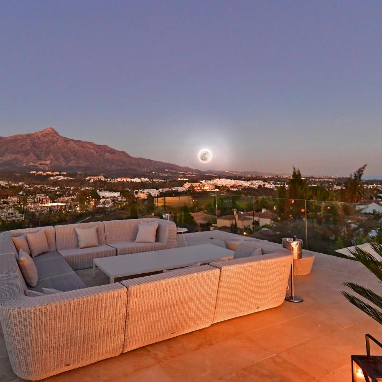 Extraordinary 7 BDRM Villa w Pool, Gym, Cinema - Apartamento - 41