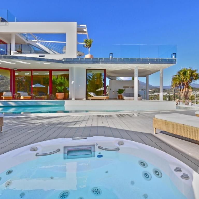 Extraordinary 7 BDRM Villa w Pool, Gym, Cinema - Apartamento - 5
