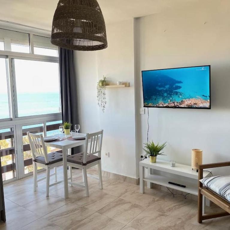 Hermoso estudio vistas al mar - One-Bedroom Apartment - 4