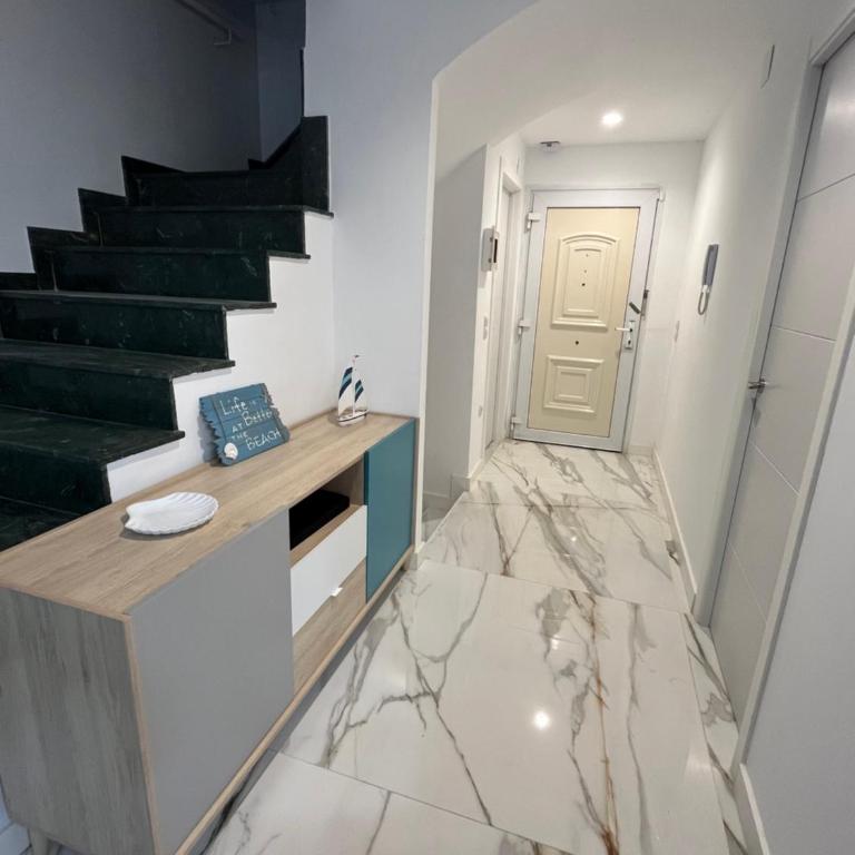 MAGNÍFICO ADOSADO CERCA DEL MAR - Maison 4 Chambres - 3