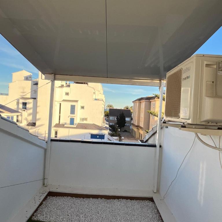 MAGNÍFICO ADOSADO CERCA DEL MAR - Maison 4 Chambres - 17