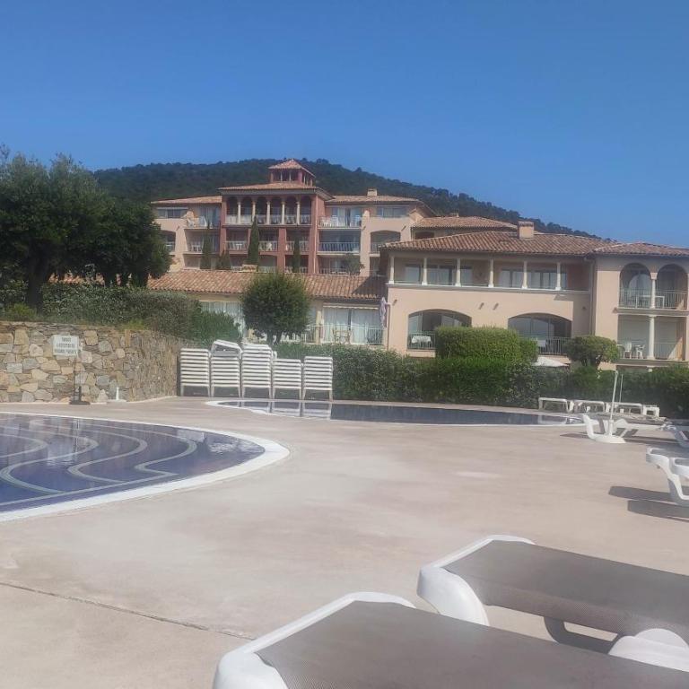 Les Issambres, résidence standing - T3 Magnifique Vue Mer-Piscine Ste Maxime 7km - Appartement 2 Chambres - 20