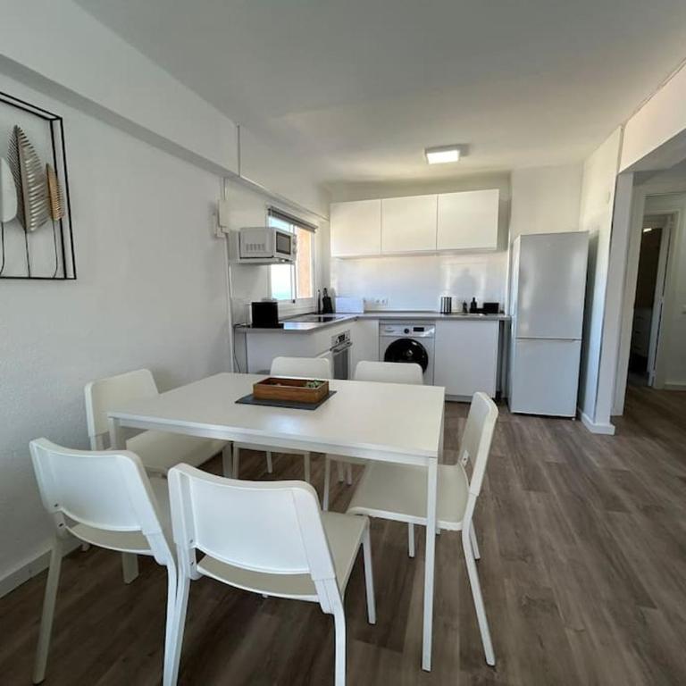 Ático c/vistas, recep 24h, piscinas y parking - Apartamento de 2 dormitorios - 10