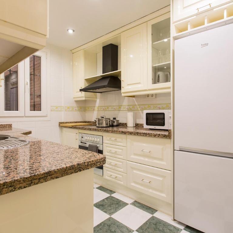 Comfort and beauty with parking space included - Apartment - 4