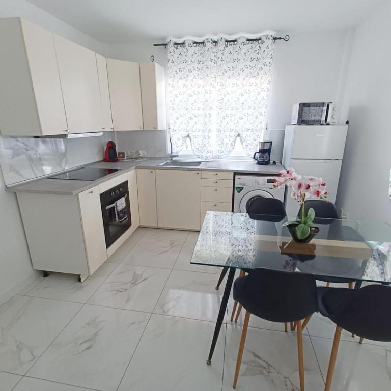Beautiful apartment with pool and wifi - Apartamento de 2 dormitorios - 10