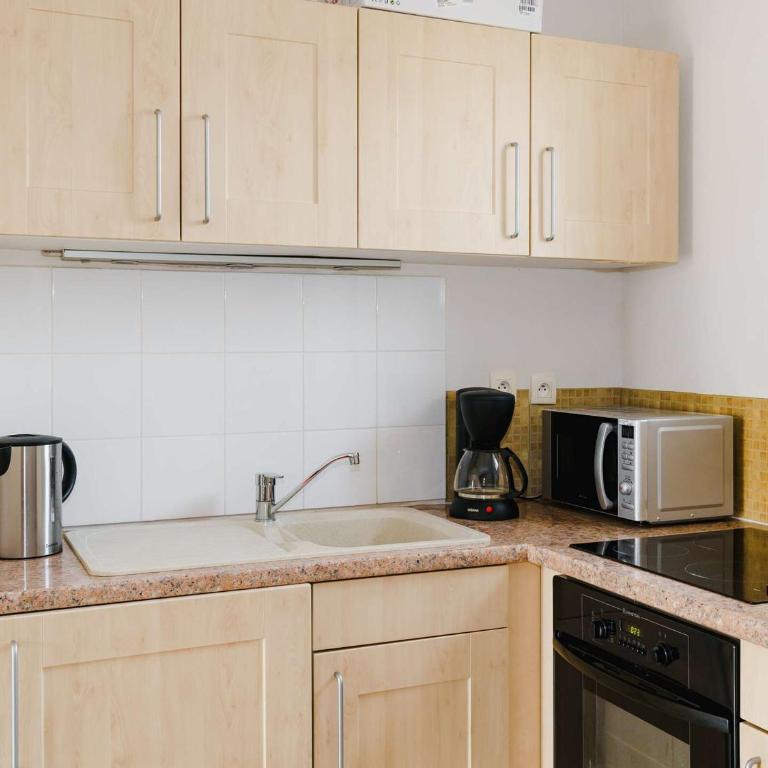 Appartement T3 climatisé à Narbonne-Plage, piscine, proche mer, 4 couchages, animaux acceptés - FR-1-409-2 - Apartment (4 Adults) - 3