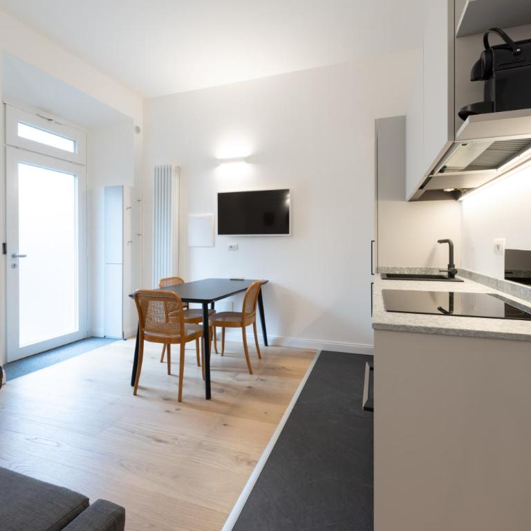Cernobbio Center - Modern Apartment with Parking - Appartamento con 2 Camere da Letto - 2