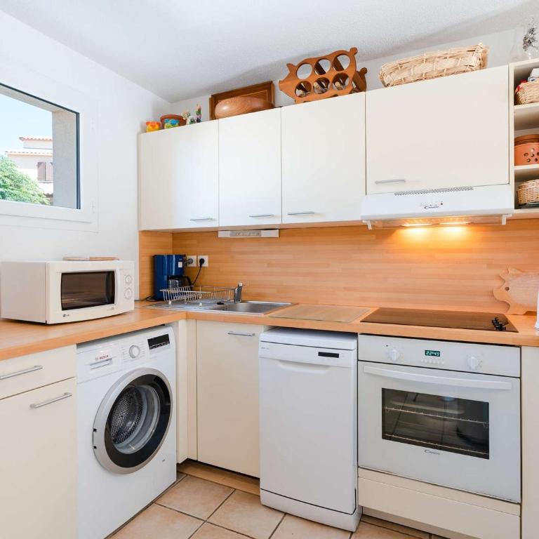 Pavillon 5 pièces avec piscine, terrasse et WIFI - 8 pers, Narbonne-Plage - FR-1-409-28 - Villa - 2