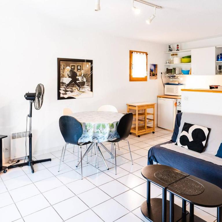 Pavillon Climatisé 3 Pièces avec Terrasse et Garage, Proche Plage - 4 Couchages - FR-1-409-68 - Villa - 3
