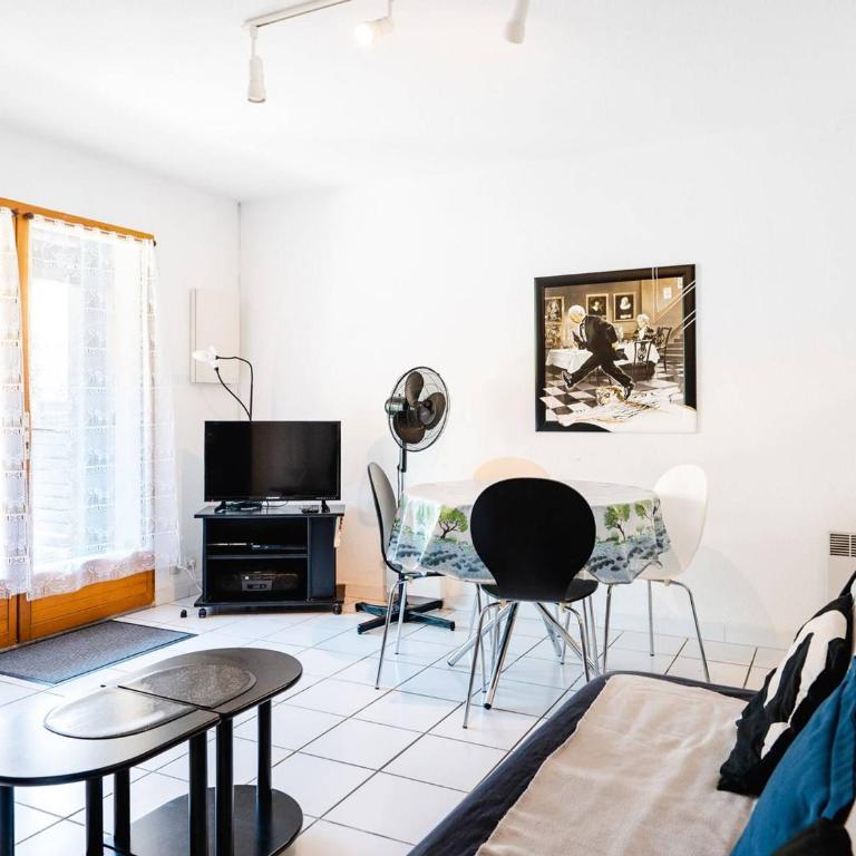 Pavillon Climatisé 3 Pièces avec Terrasse et Garage, Proche Plage - 4 Couchages - FR-1-409-68 - Villa - 4