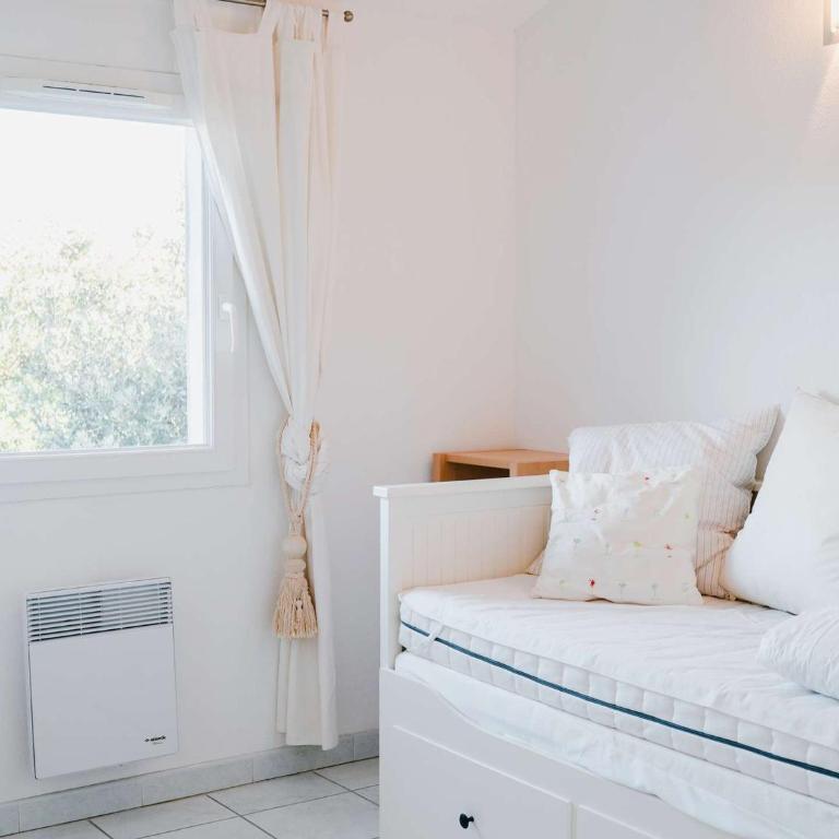 Pavillon 4 pièces avec garage, terrasse, et tout confort à Narbonne-Plage, 5 couchages - Villa 3 Chambres - 10