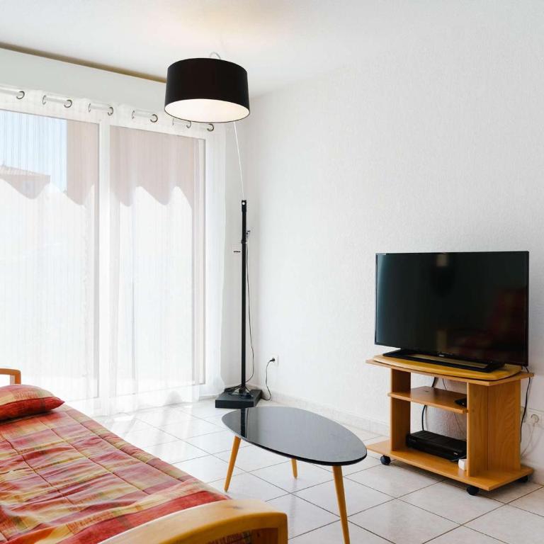 Villa spacieuse 4 pièces, 6 couchages, terrasses ensoleillées, animaux acceptés, parking, proche plage - FR-1-409-127 - Villa - 5