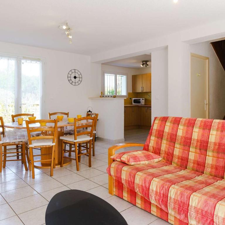 Villa spacieuse 4 pièces, 6 couchages, terrasses ensoleillées, animaux acceptés, parking, proche plage - FR-1-409-127 - Villa - 14