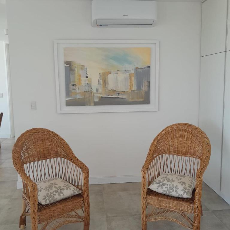 Hermosa casa en Puerto del Águila, a orillas del Dique Los Molinos - Casa de 3 dormitorios - 3