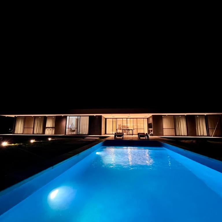 Hermosa casa en Puerto del Águila, a orillas del Dique Los Molinos - Casa de 3 dormitorios - 9