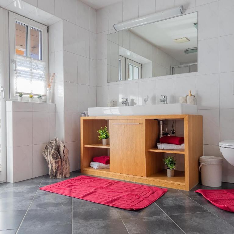 Landhaus Maria - Apartment mit 3 Schlafzimmern und Balkon - 8