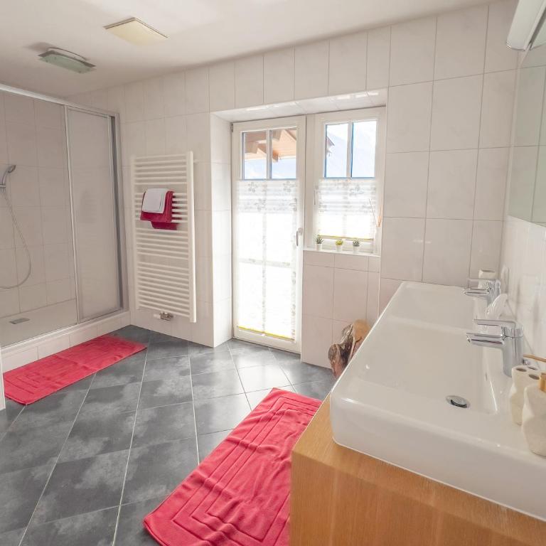 Landhaus Maria - Apartment mit 3 Schlafzimmern und Balkon - 10