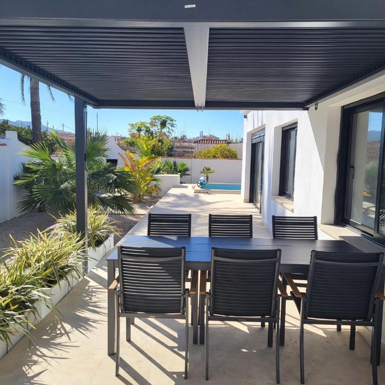 Villa MaJa Albir - Three-Bedroom Villa - 11