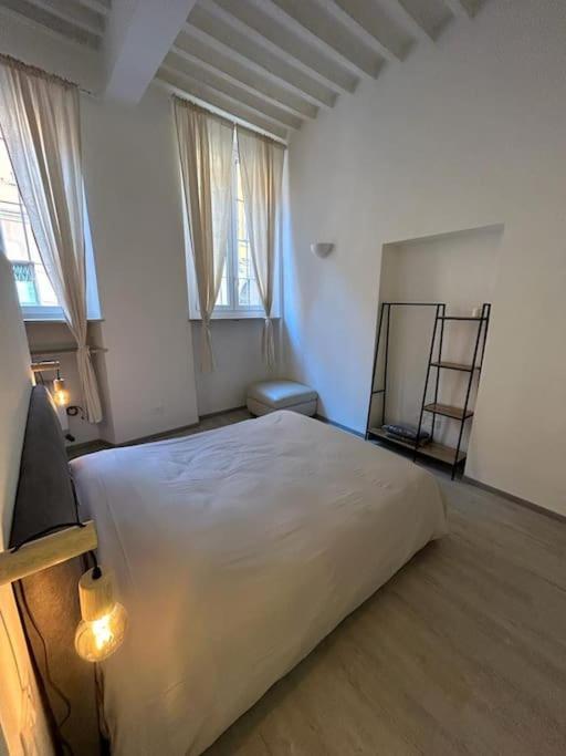Splendido Loft Centro Storico Parma - Appartamento con 1 Camera da Letto - 16