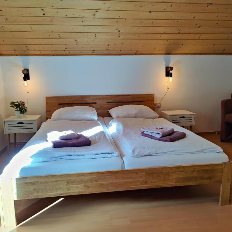 Pension Almhof - Budget Doppelzimmer - 8