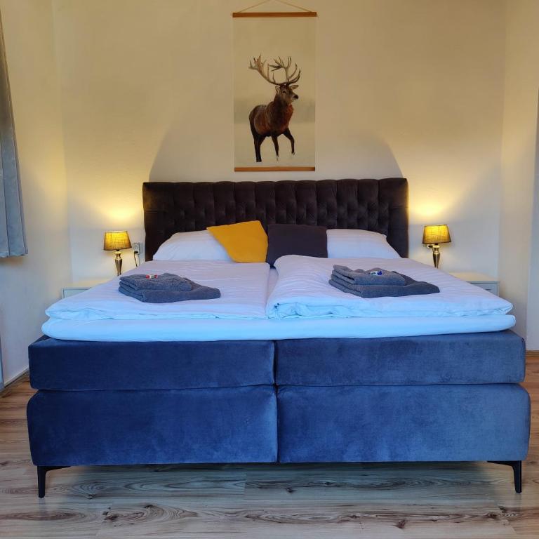Pension Almhof - Doppelzimmer mit Balkon - 1