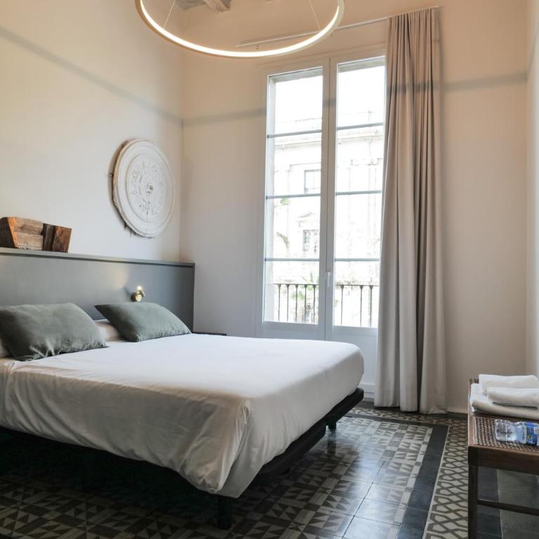 Hostal Porxos Garden - Superior Double Room - 5