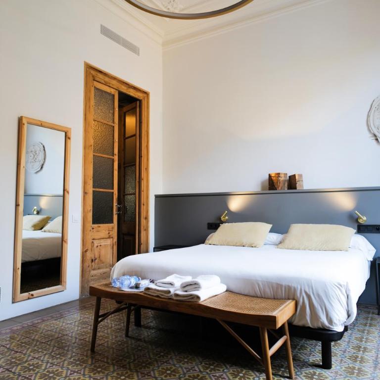 Hostal Porxos Garden - Superior Double Room - 10
