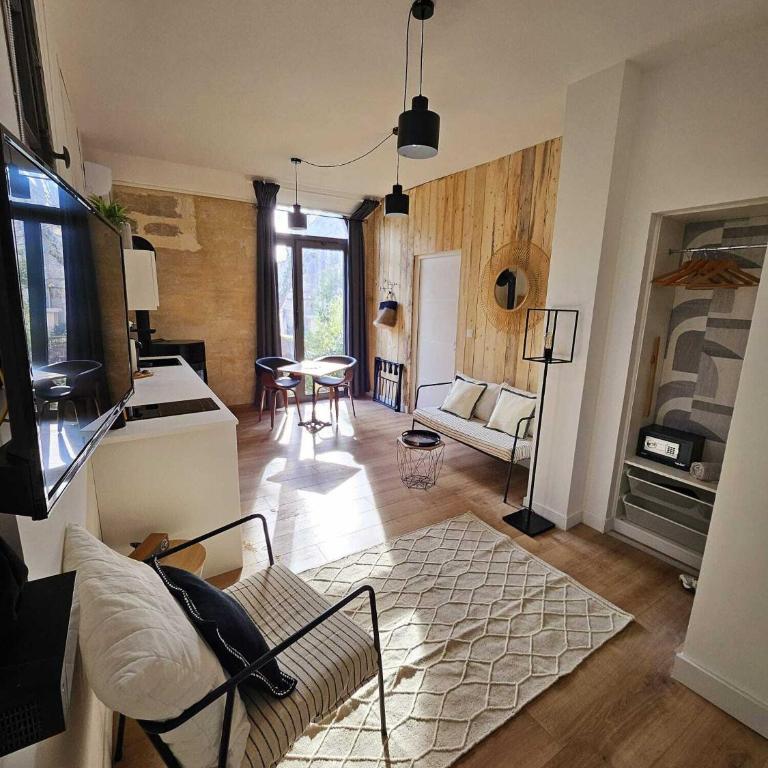 La Maison Grivolas - Appartement 1 Chambre - Vue sur Piscine - 4