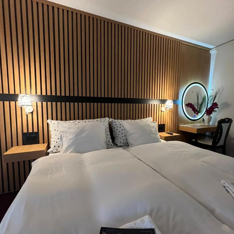Swiss Plus Hotel - Double Room - 4