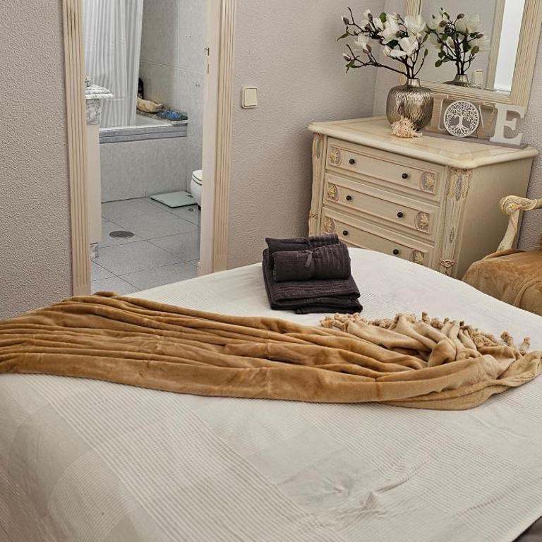 El Principe. Widok na morze. Garaż. Plaża 10 m - Apartamento de 3 dormitorios - 9
