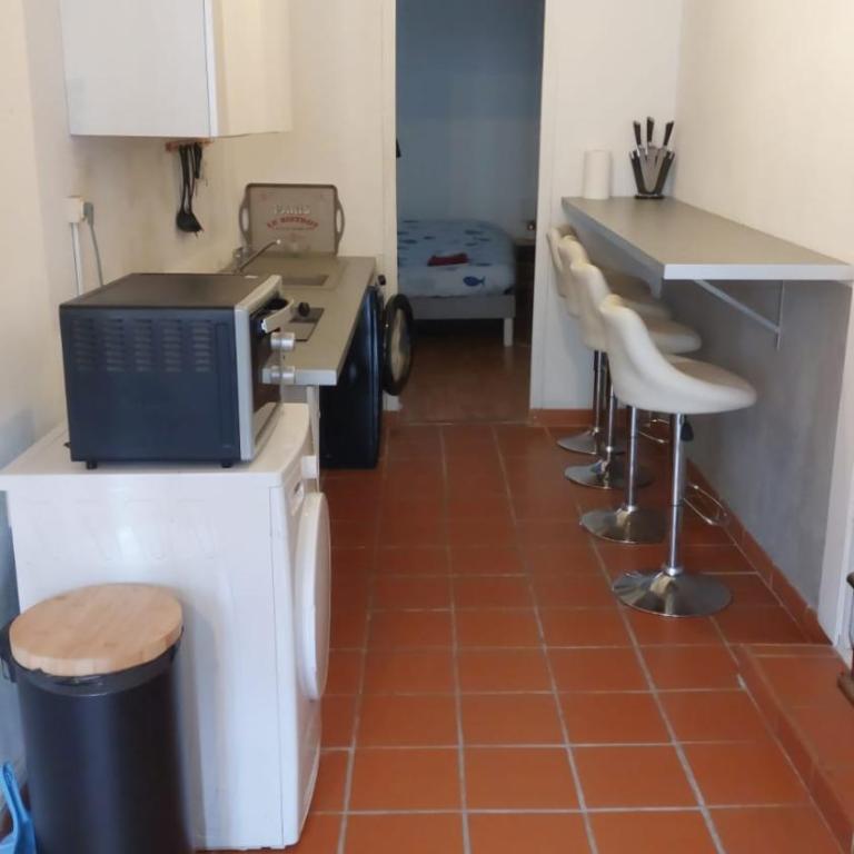 **** VERY CENTRAL Ajaccio 36 rue Fesch, cosy flat in city center pedestrian street, up to 4 people **** - Appartement - 34