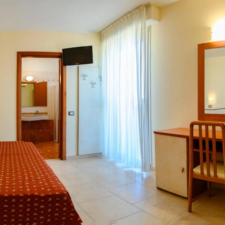 Hotel Harmony - Camera Standard Matrimoniale/Doppia con Letti Singoli con Vista Mare - 1