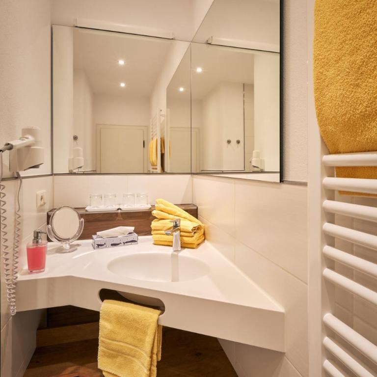 Landhotel Berghof - Suite mit 2 Schlafzimmern - 6