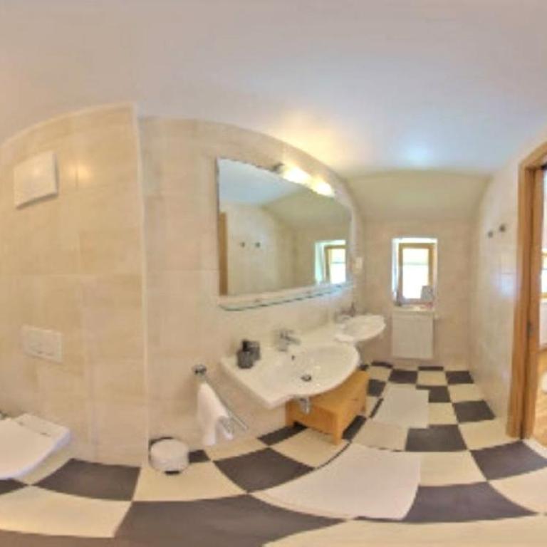 Haus Weyerbach Apartments - Deluxe Apartment - 1
