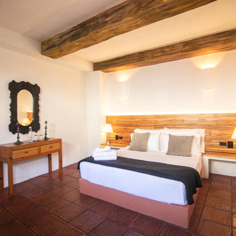 Casa Be Getsemaní - Habitación con cama extragrande y vistas al jardín - 37