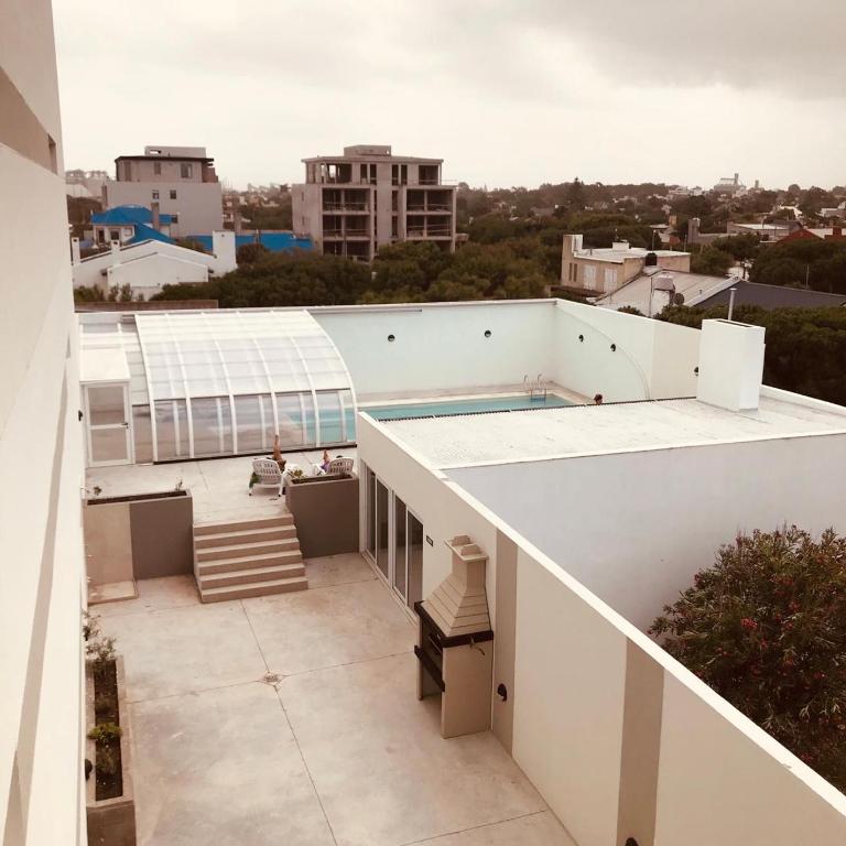 Quequen frente al mar con pileta climatizada - Studio Apartment with Sea View - 4