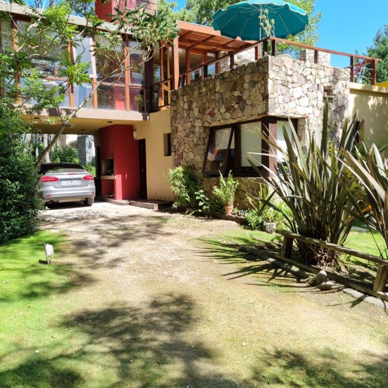 Brasitas - Casa en Mar de las Pampas - Casa Unifamiliar de 3 dormitorios - 2