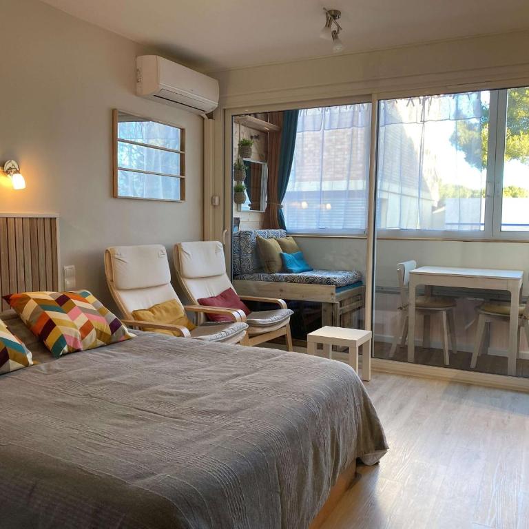 Studio Confort en Face des Thermes - Loggia, Clim, Parking - Balaruc-les-Bains - FR-1-553-243 - Studio - 1